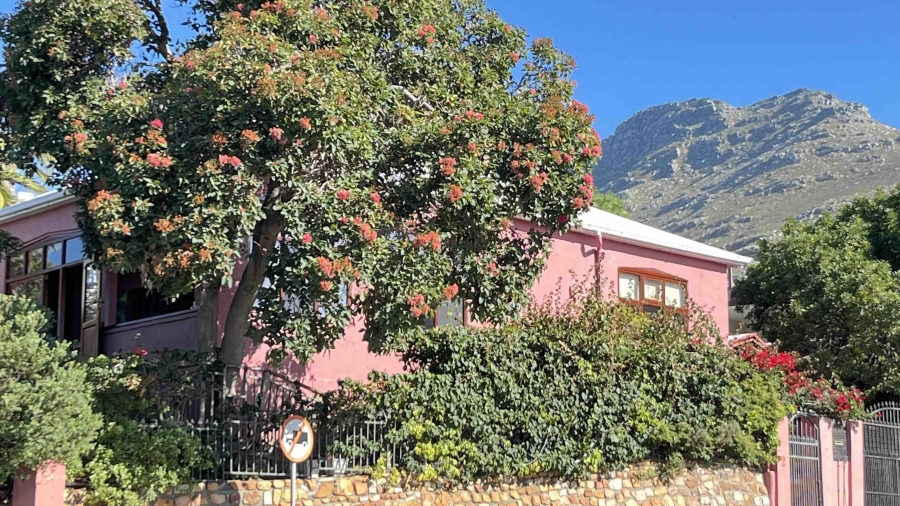 3 Bedroom Property for Sale in Seaforth Western Cape